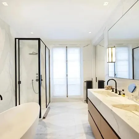 Penthouse Special Paris باريس