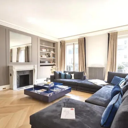 Penthouse Special Paris باريس